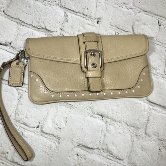 Coach Cream Leather Wristlet Wallet - Picture 2 of 8